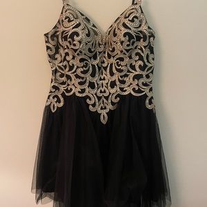 LIGHTLY WORN - Black Tulle Gold Sequined homecoming dress. SIZE LARGE